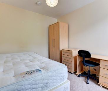 6 bedroom house to rent - Photo 5