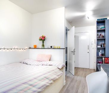 1 bedroom in a flat share to rent - Photo 5