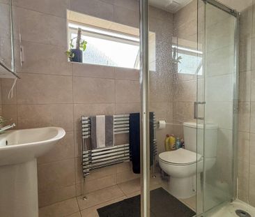 1 bedroom in a house share to rent - Photo 3