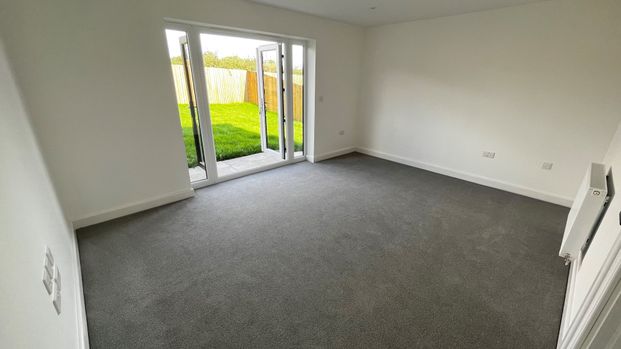 Blackthorn Way, Chesterfield, Pilsley - Photo 1