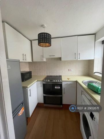 2 bedroom terraced house to rent - Photo 3