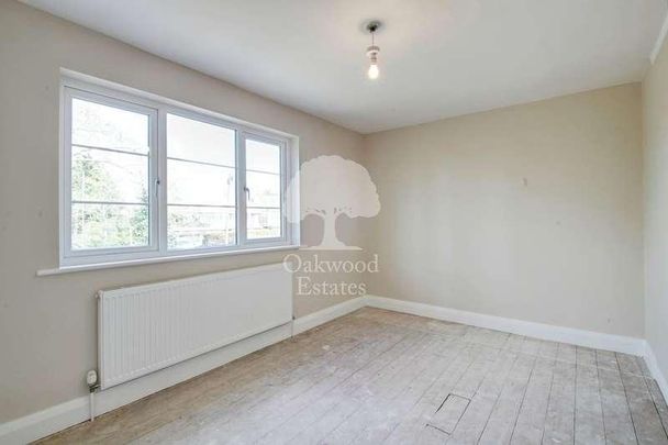 London Road, Datchet, SL3 - Photo 1