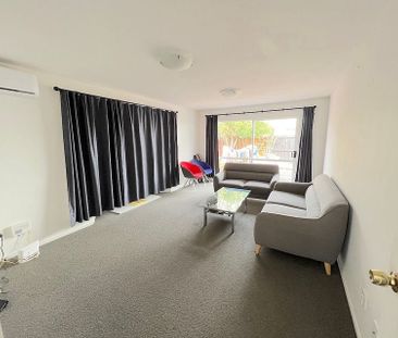 A front townhouse in excellent condition. - Photo 4