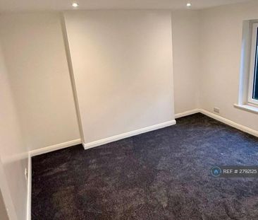 3 bedroom flat to rent - Photo 6