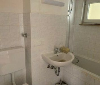 Beste Aussicht ins Grüne mit Balkon und Aufzug! - Photo 6