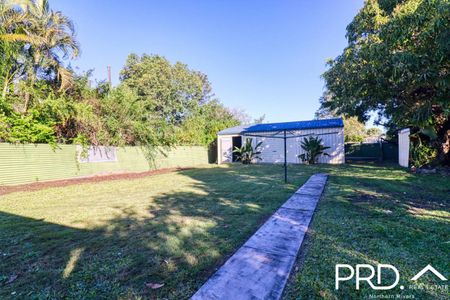 Refreshed 3 Bedroom Home in Convenient Location - Photo 4