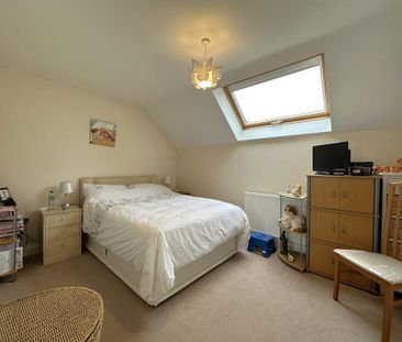 3 bedroom semi-detached house to rent - Photo 3