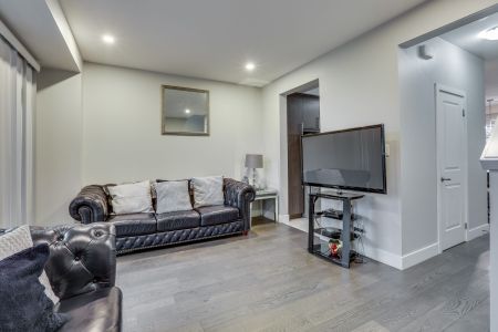 For Lease - 2104 Meadowgate Boulevard, London South, Ontario - Photo 3