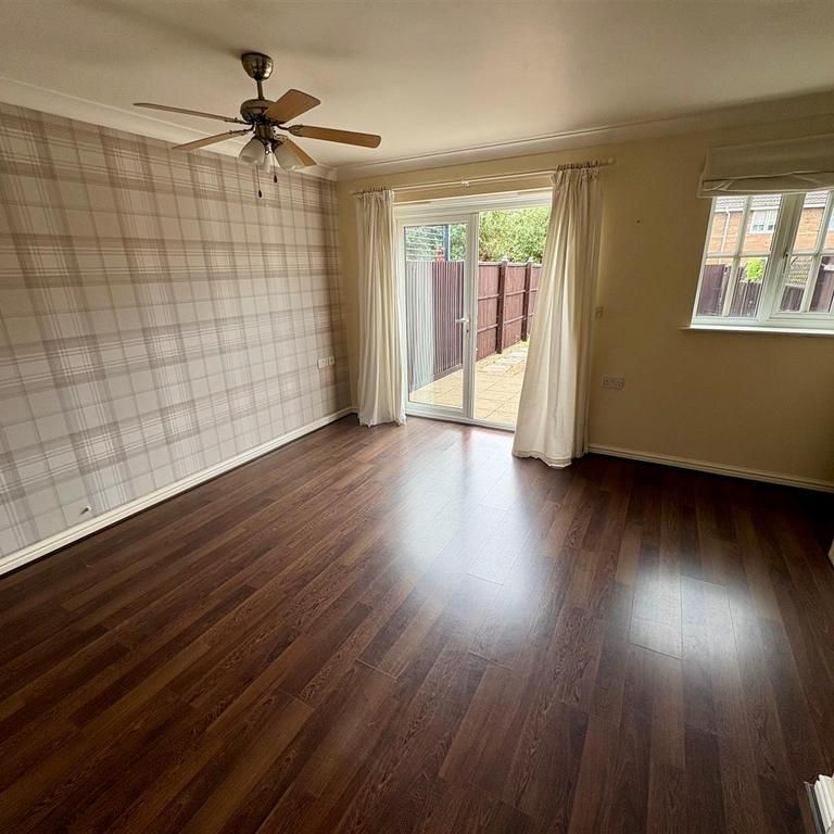 2 bedroom terraced house to rent - Photo 1