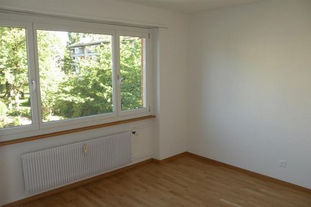 Charmante 4-Zimmerwohnung an zentraler Lage - Photo 2