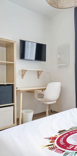 ST PIERRE LES DAMES S Roommate 4 Bedrooms at Reims - Photo 1