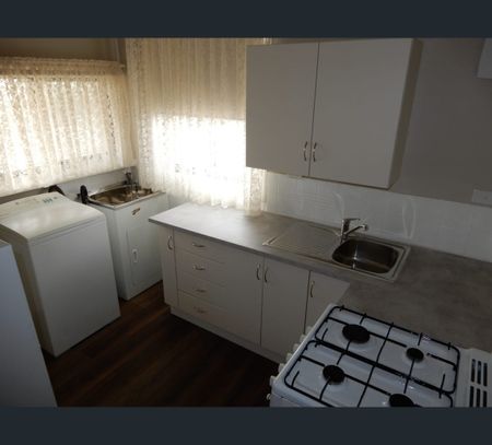 Unit 1/24 Ronald St, Port Pirie, SA 5540 - Photo 2