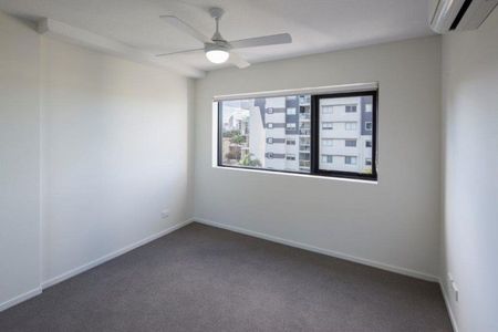 Best of Urban Living in the Heart of Woolloongabba - Available on 27/11/2025 - Photo 5