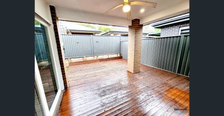 Beautiful Family Home - Photo 2