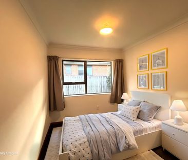 Tidy Brick & Tile Home - Photo 6