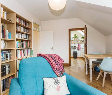 2 bedroom maisonette to rent - Photo 2