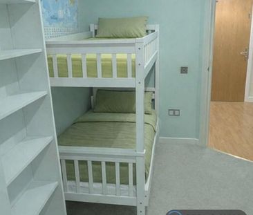 2 bedroom flat to rent - Photo 3