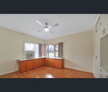 Huge area with neat & tidy house - Photo 4