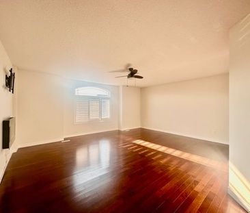 For Lease - 79 Davinci Boulevard, Hamilton, Ontario - Photo 2