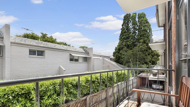 6/18 Walsh Street, South Yarra VIC 3141 - Apartment For Rent | Domain - Photo 1