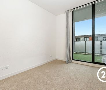 Beautiful 2 Bed Apartment&comma; Walk to Shops - Photo 1