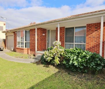 3 Bedroom Family Home in Central Location - Photo 1