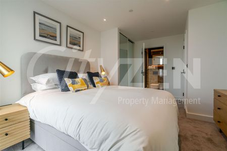 VISTA RIVER GARDENS, Trinity Way, Manchester - Photo 4