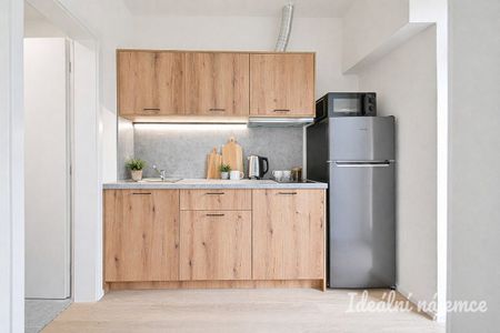 Pronájem bytu 1+1 25 m² - Photo 2