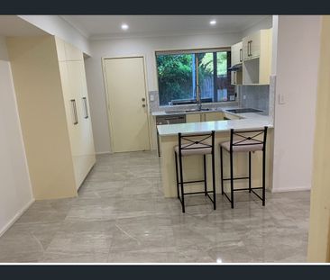 Beautiful Townhouse: Near Carlingford Court. Complex has own playgr... - Photo 5