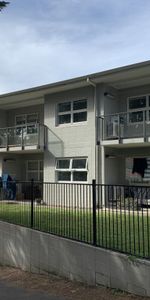 Don't miss out on this modern one bedroom unit tucked away on a quiet site with lovely gully views. - Photo 4