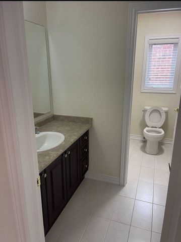 For Lease - 24 Lloyd Crescent, Brampton, Ontario - Photo 4