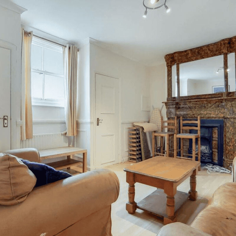 Balham Hill, London, SW12 - Photo 1