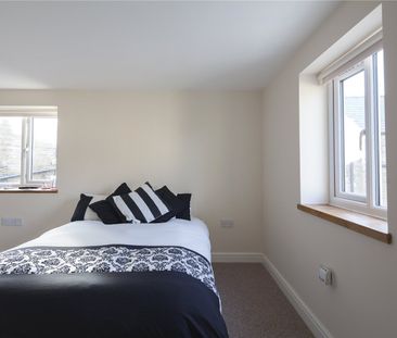 10 Highfields, Huddersfield, HD1 - Photo 5