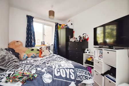 3 bedroom terraced house to rent - Photo 2