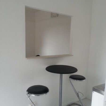 Location Appartement 1 pièce 21m² IVRY SUR SEINE 94200 - Photo 3