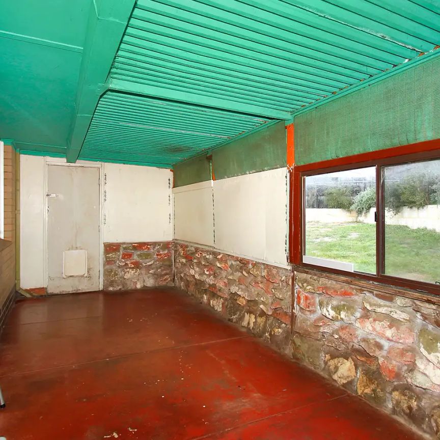 “2 Bedroom 1 Bathroom Home Available Now!” - Photo 1