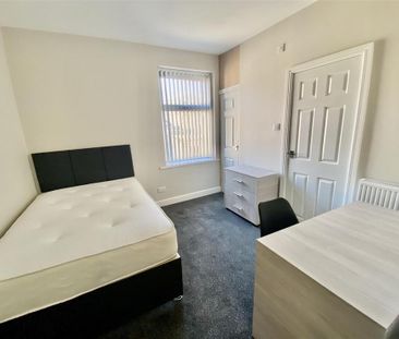 3 bedroom private hall to rent - Photo 4