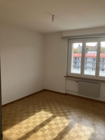 À louer - Bel appartement 4.5 pièces au 4ème étage - Photo 5