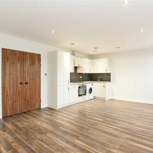 Kotecha Heights, High Wycombe - Photo 2