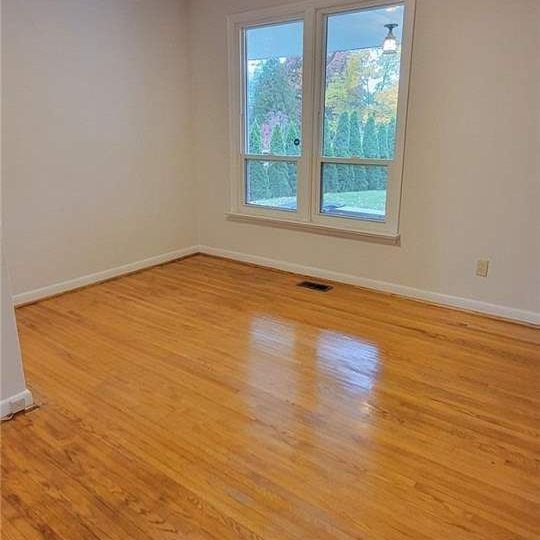 For Lease - 64 Farningham Crescent Unit# MAIN, Toronto, Ontario - Photo 1