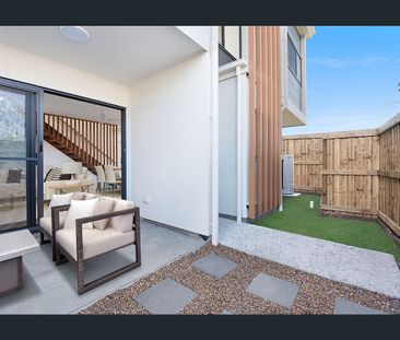 Move In To This 2 Bedroom Townhouse Before Christmas! - Photo 3