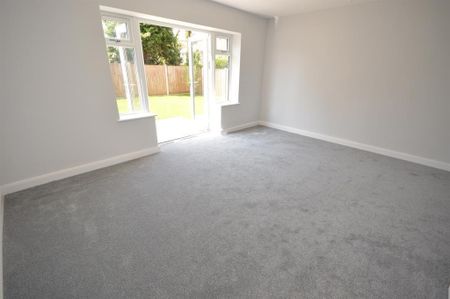 3 Bed Semi-Detached House, Berkshire Road, LE2 - Photo 3