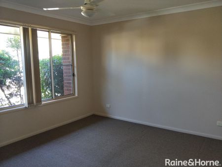 5 Pinewood Court, Springfield, QLD 4300 - Photo 4