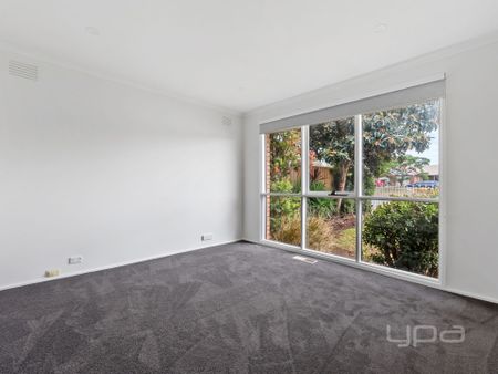 73 Centenary Avenue, Melton - Photo 5