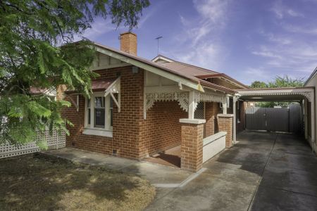 Charming Home in Prospect - Photo 3