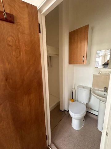 Studio Flat, Parkhurst Road, N22 - Photo 5