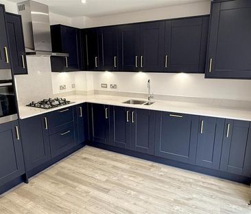 3 bedroom semi-detached house to rent - Photo 4