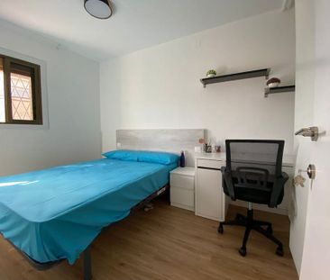 Carrer de Cotonat, L'Hospitalet de Llobregat, Catalonia 08904 - Photo 3