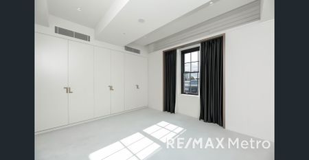 Luxurious Waterfront Living in Pyrmont--3-Bedroom Elegance - Photo 2