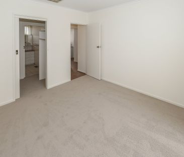 Large Unit, Double Garage - Photo 6